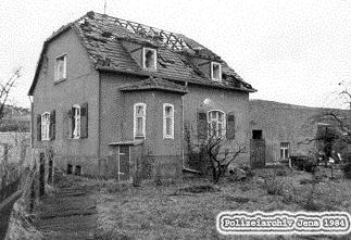 Haus, 100m entfernt im Ort